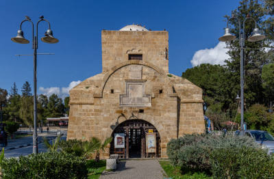 Girne Kapısı ve Surlar, lefkosa
